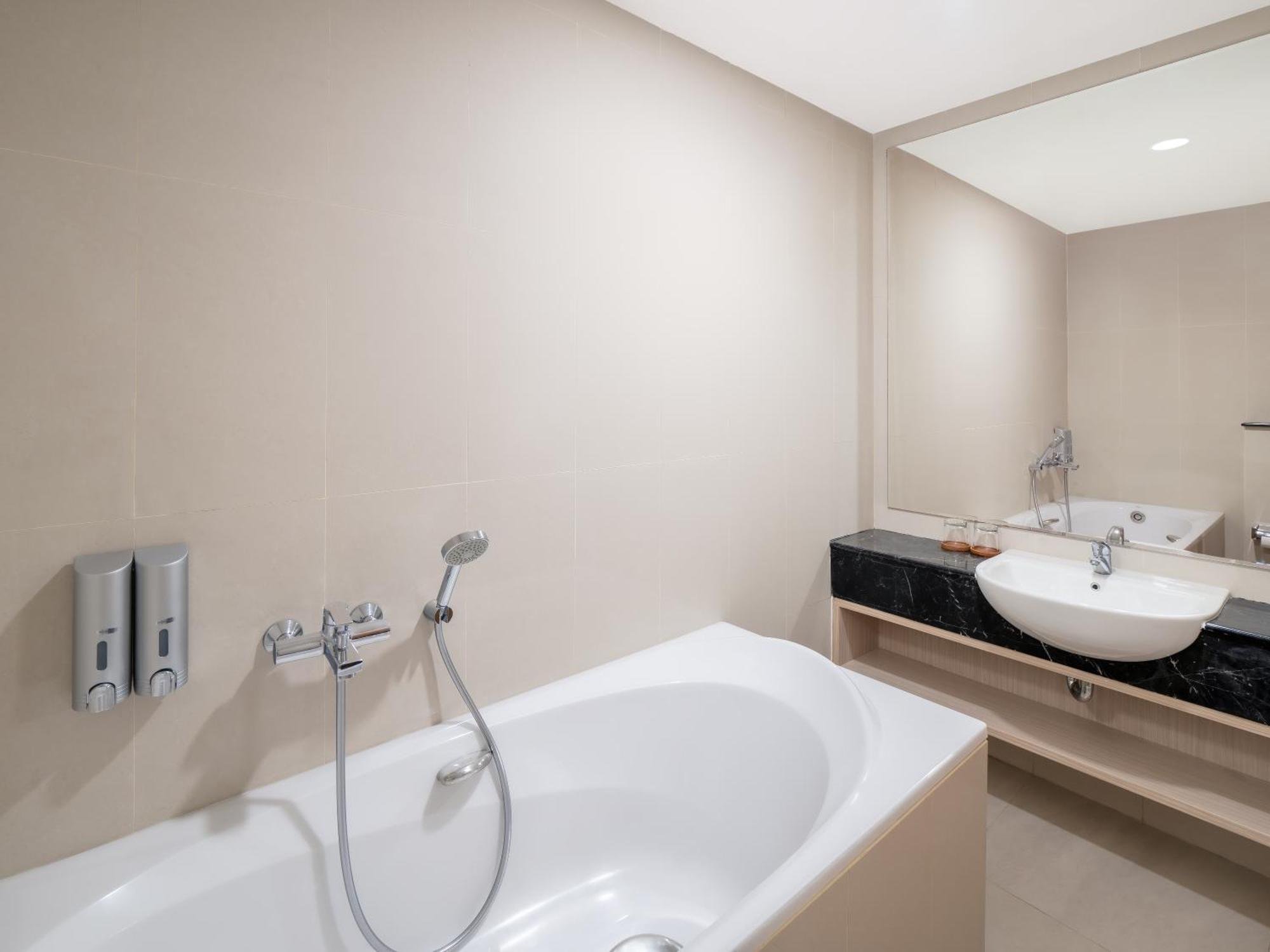 The Reiz Suites, Artotel Curated Hotel